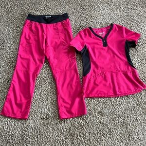 Fuchsia/Pink Purple Label Yoga Scrubs by Healing Hands Size Med/ Medium Petite